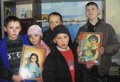 Orphans sing for Slavonic transfiguration